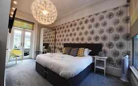 Courtyard Mews - 2 Large En Suite Bedrooms, Garden - Harrogate Holiday Apartments